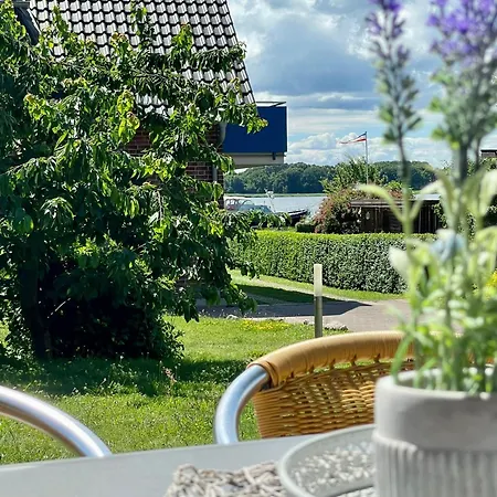 Lägenhet 01 & 10 Am Selliner